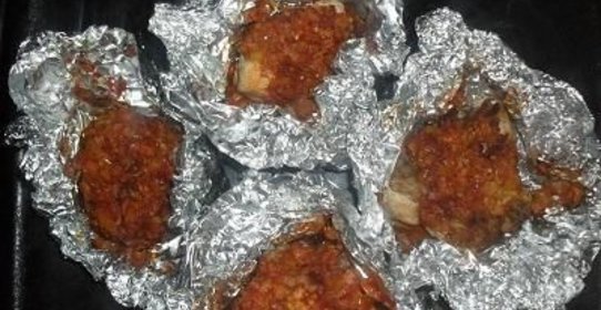 Курица в фольге с овощами