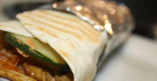 Рулет из лаваша на сковороде