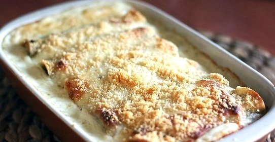 Каннеллони с фаршем в сливках