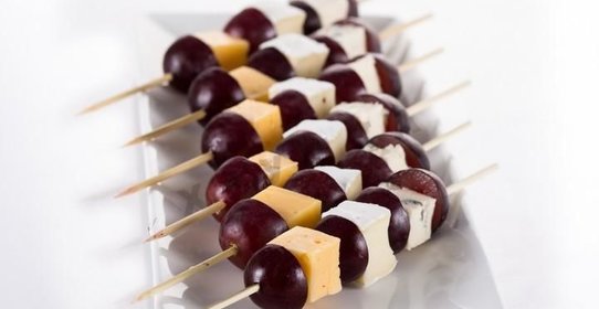 Канапе Сырные шашлычки