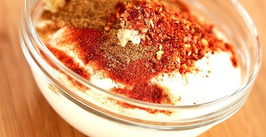 Пряный йогуртовый маринад с индийскими специями