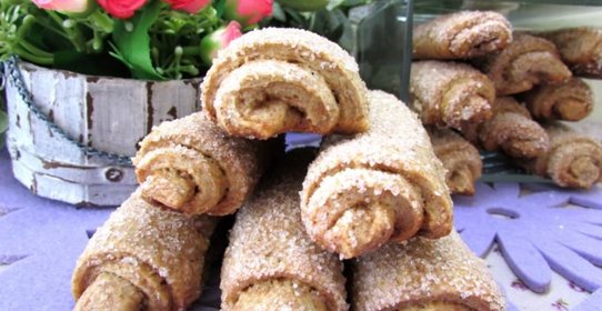 Трубочки песочно-дрожжевые из цельнозерновой муки