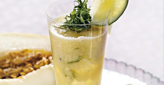 Дынный сок с мятой