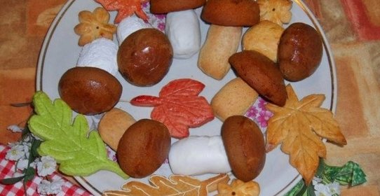 Пряники «Белые грибы» и фигурное сырное печенье в хрустящей глазури