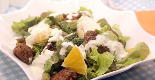 Салат с куриной печенью