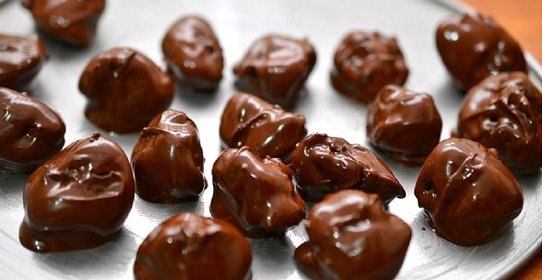Чернослив в шоколаде