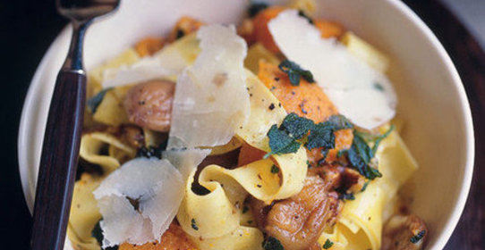 Паппарделле с каштанами и ореховой пастой