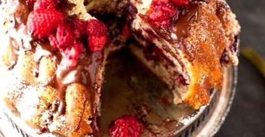 Малиново-шоколадный кекс