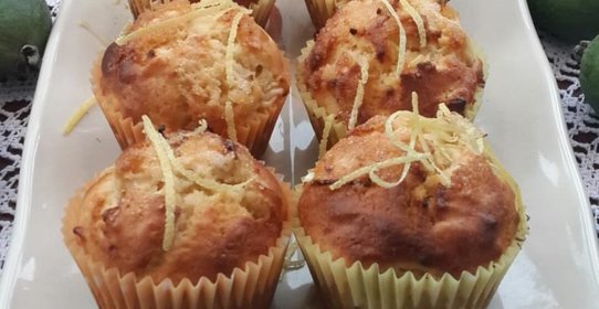 Маффины с фейхоа и лимонным соком (безлактозные)