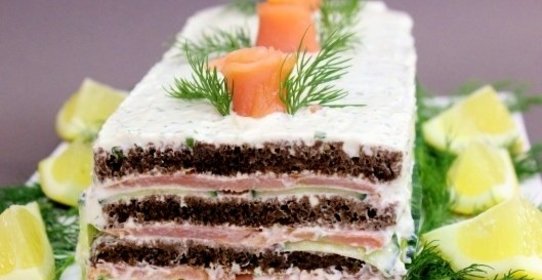 Торт с копченым лососем