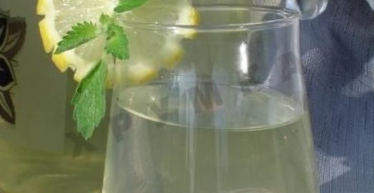 Лимонный тонизирующий напиток