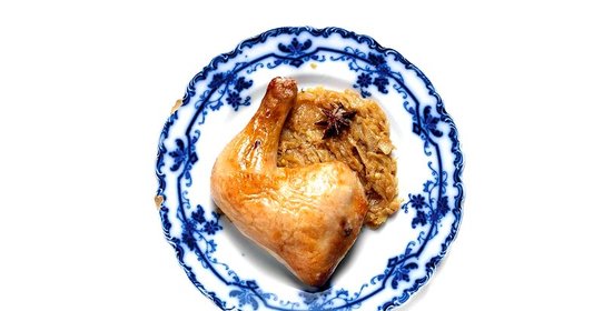 Курица с бадьяном и томленым луком