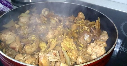 Индейка с грибами в сливочном соусе