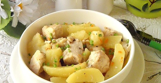 Куриная грудка с картошкой в мультиварке