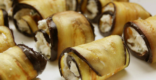 Рулетики из баклажанов с творогом