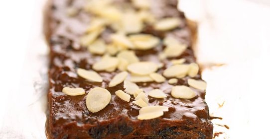 Шоколадно-сливовый террин