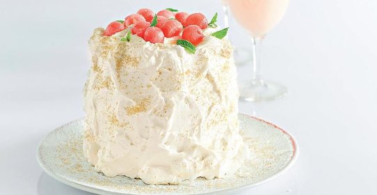 Свежий арбузный торт