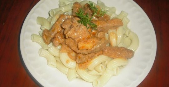 Бефстроганов со сметаной