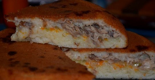 Пирог с консервированной скумбрией