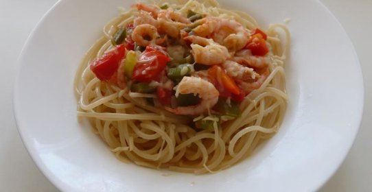 Паста с креветками и болгарским перцем