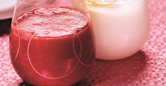 Напитки с минеральной водой: малиновый напиток, ласси с минеральной водой