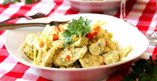 Паста с курицей и брокколи