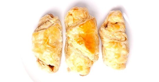 Мясные рулеты в тесте