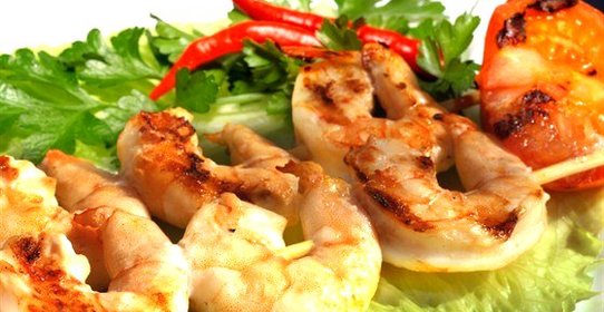 Шашлык из тигровых креветок