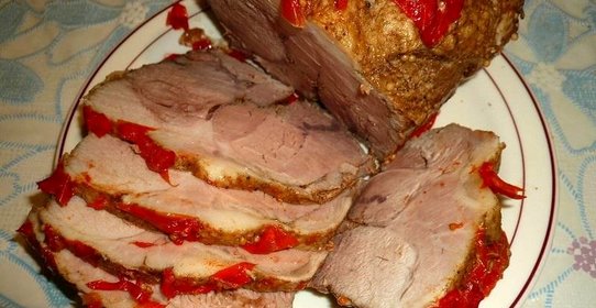 Свинина запеченная с болгарским перцем
