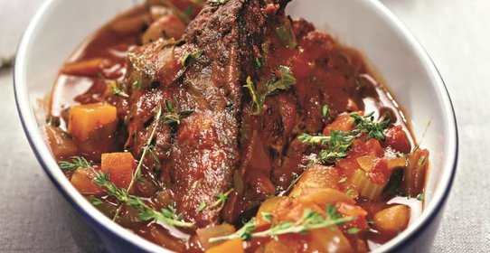 Говядина, тушеная с овощами