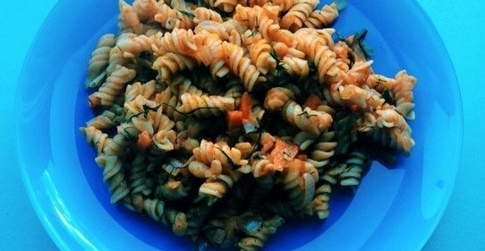 Макароны с консервированной фасолью