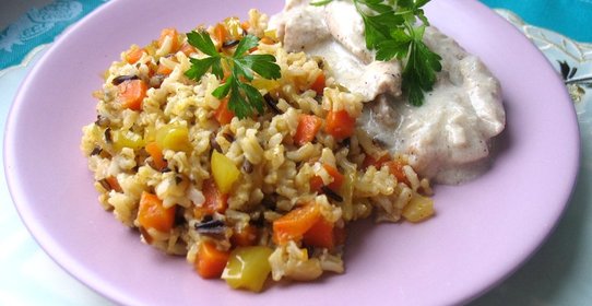 Куриная грудка в чесночном соусе на сковороде