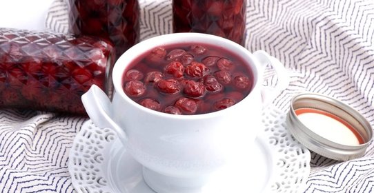 Вишня в сиропе