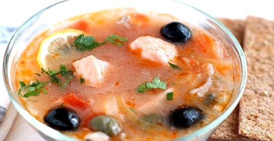 Рыбная солянка из форели