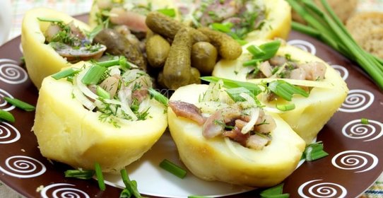 Картофель с селёдкой