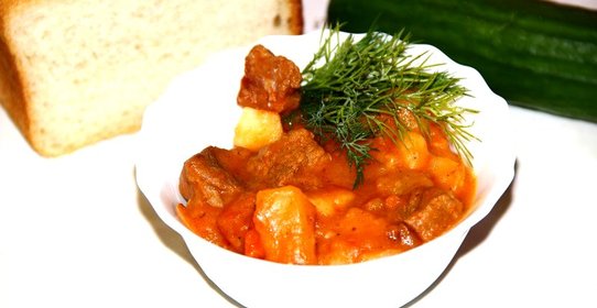 Картофель тушеный с мясом