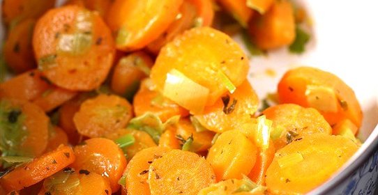 Морковь, запеченная с кориандром