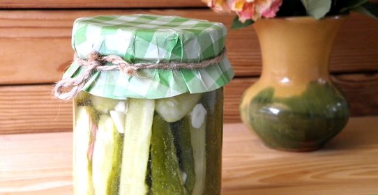 Маринованные огурцы в собственном соку