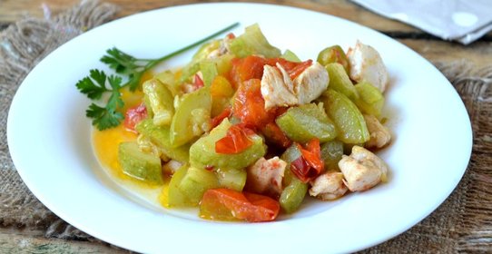 Курица с кабачками