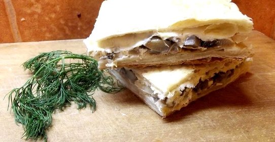 Быстрый пирог с грибами и сыром