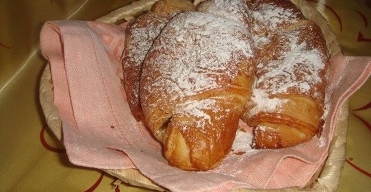 Круассаны с яблочным повидлом