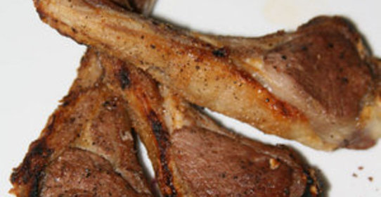 Корейка на мангале с соусом по-азербайджански