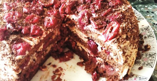 Пражский торт с вишней