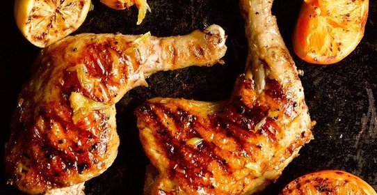 Курица с апельсинами и лимонами на гриле