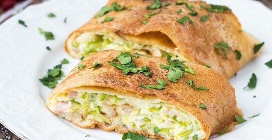 Рулет из лаваша с сыром и яйцом