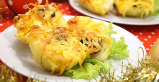 Картофель с грибами в духовке