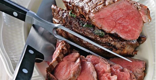 Ростбиф с карамелью и соевым соусом