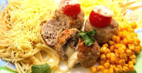 Мясные шарики с моццареллой