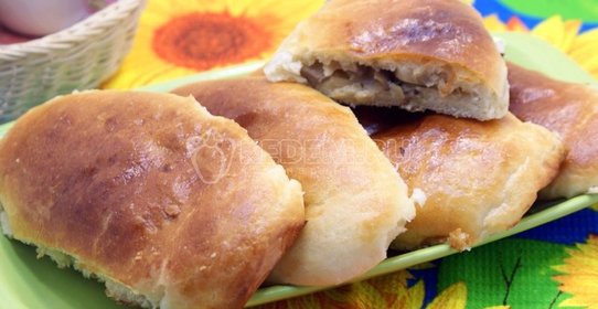 Пироги с капустой и грибами «Лапти»