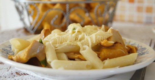Макароны с лисичками